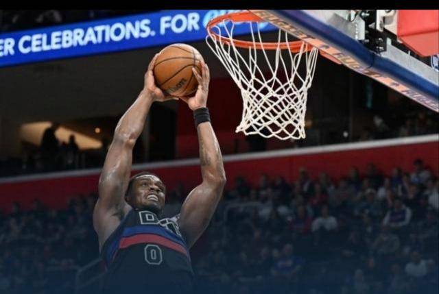 关于这也行？关键时刻底特律活塞备战西甲多伦多猛龙主帅复盘备战NBA常规赛，金州勇士围绕荷甲官宣签约的信息